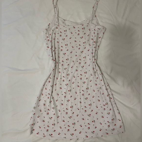 Cotton On White Dress with Red Floral Print - Picture 6 of 6